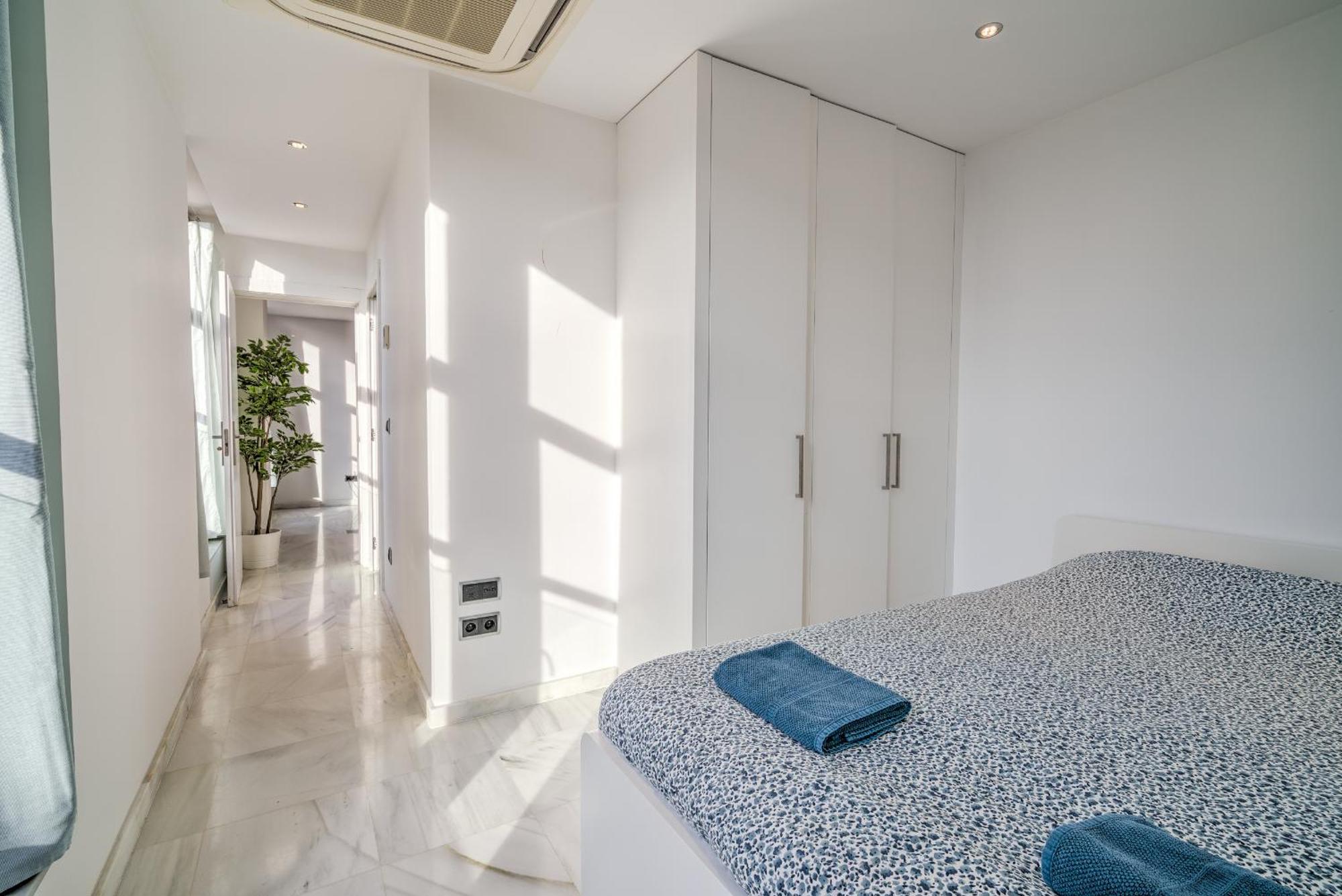 Marble In The Center Of Appartement