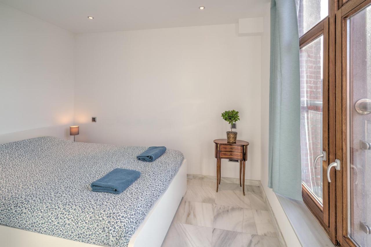 Marble In The Center Of Appartement
